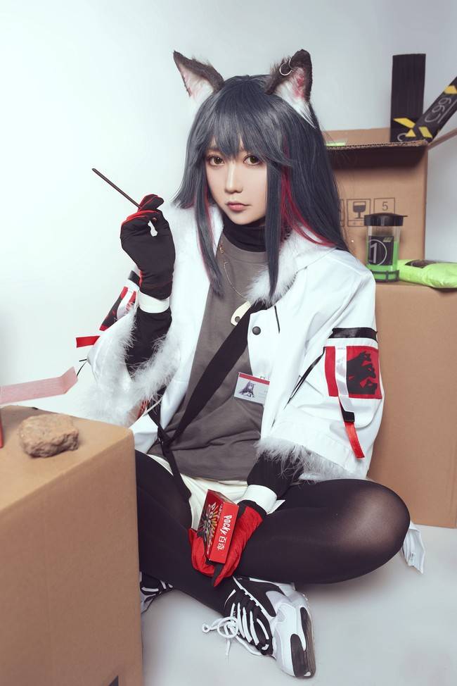 cos明日方舟寒冬信使德克赛斯