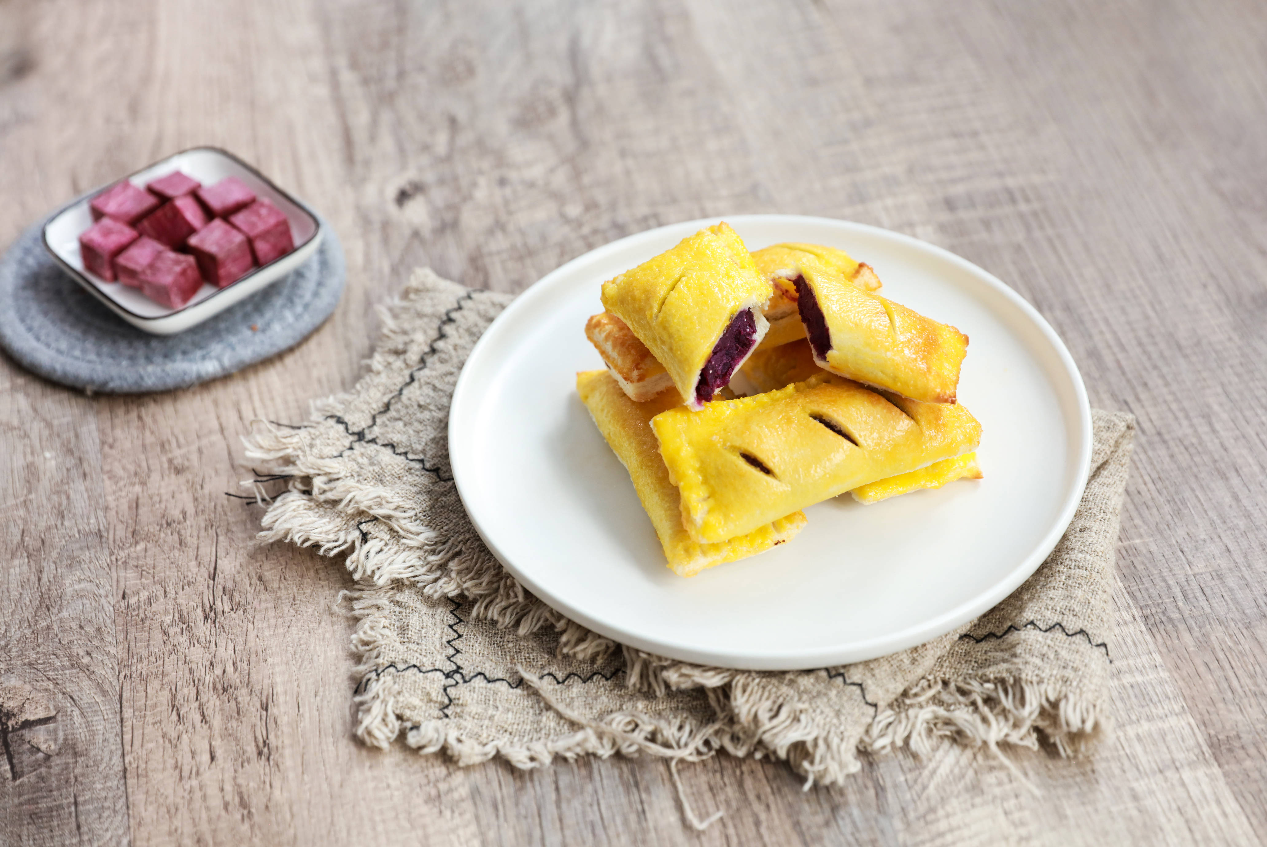 秒杀kfc的紫薯派,咬一口就爆浆,当主食来吃很不错哦