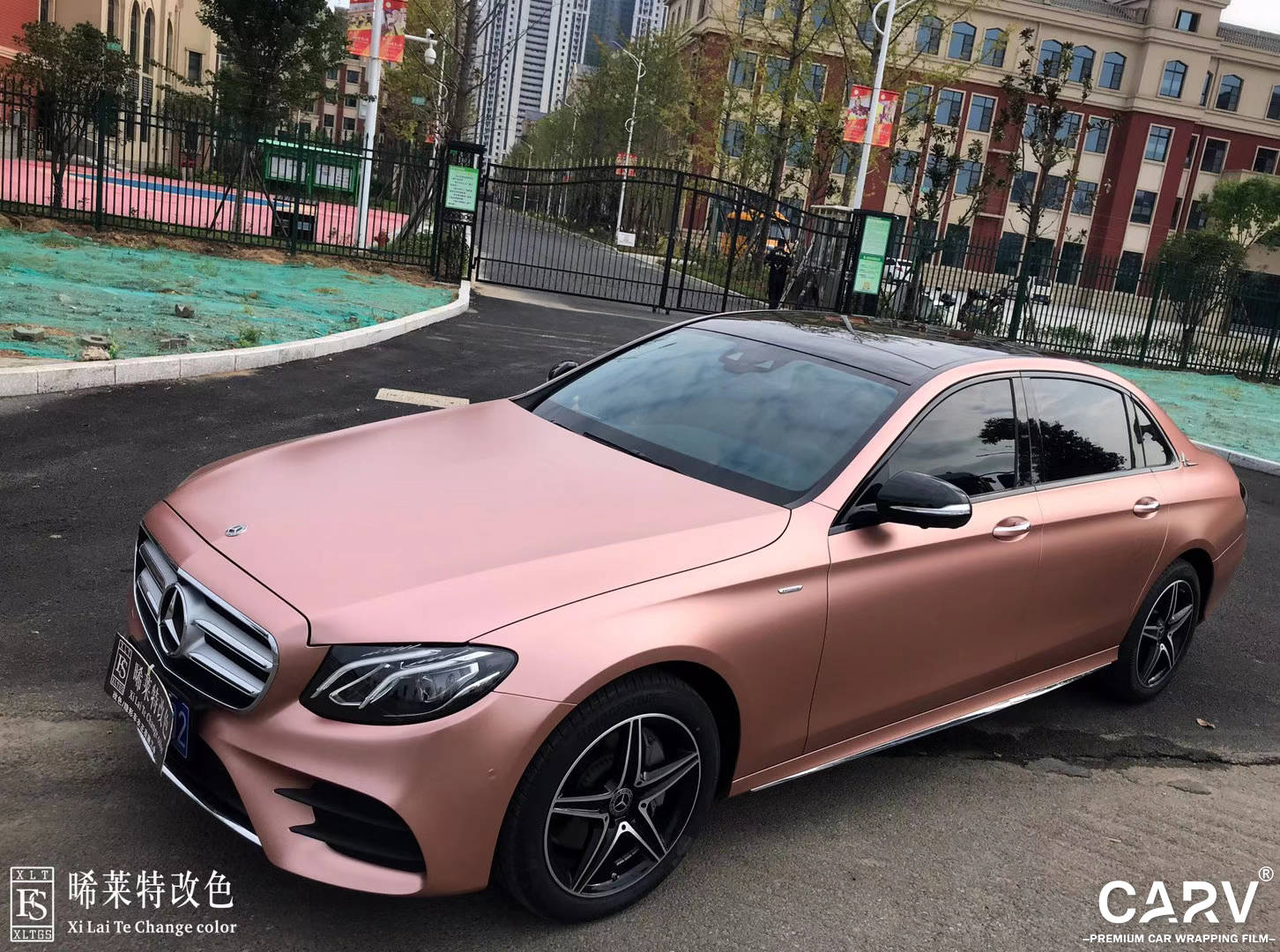 奔驰e300 电光玫瑰金 1206