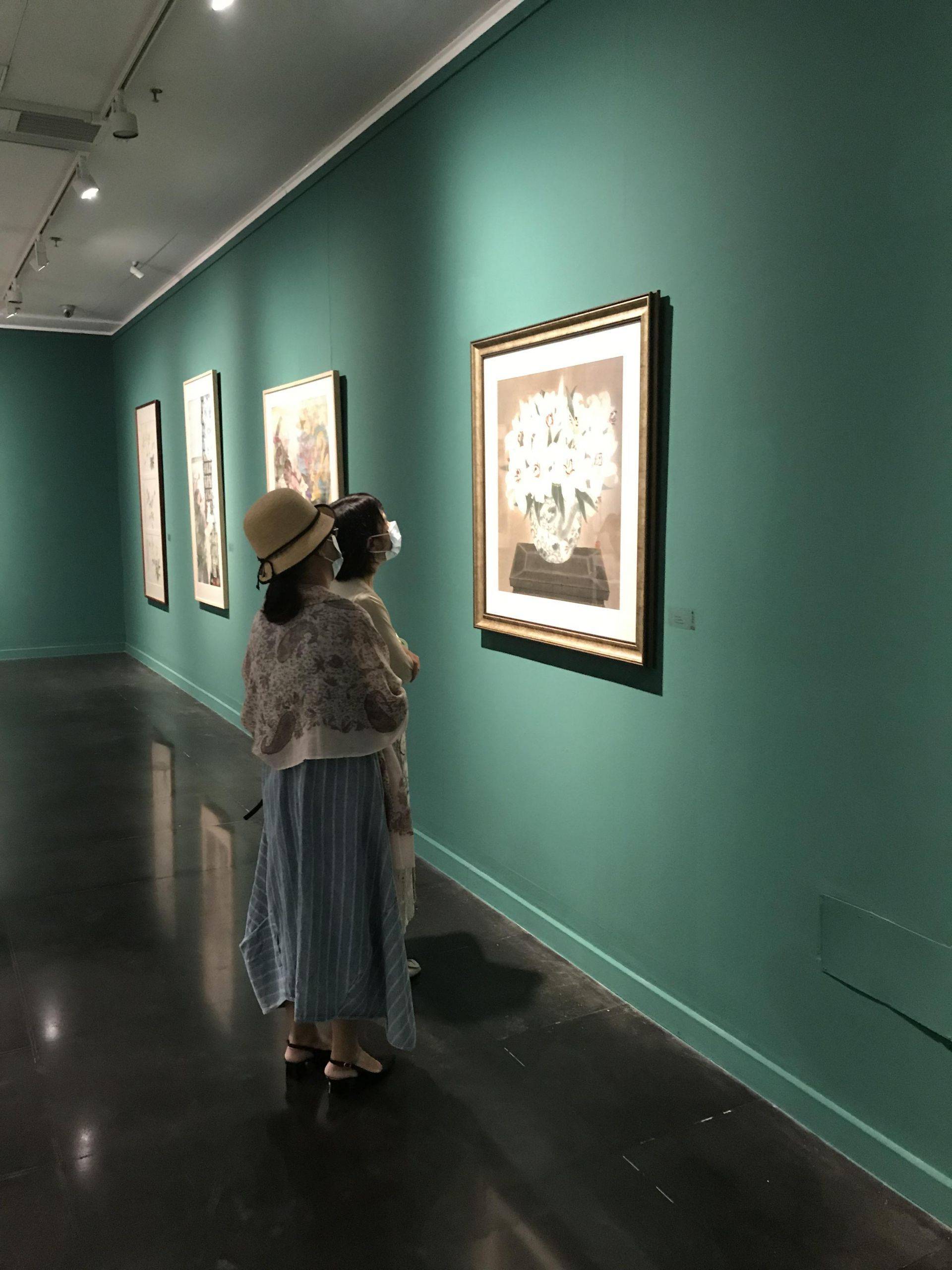 铭记初心华彩颂情深圳女画家协会成立30周年画展深圳画院开幕