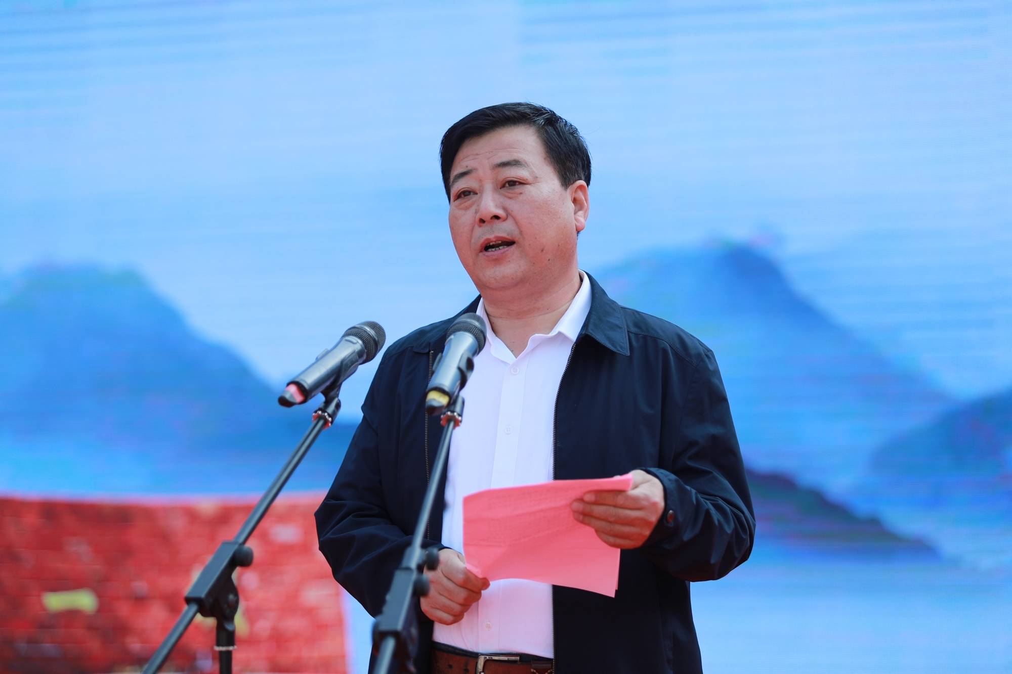 游阳泉读历史提服务促消费活动在藏山风景区启动