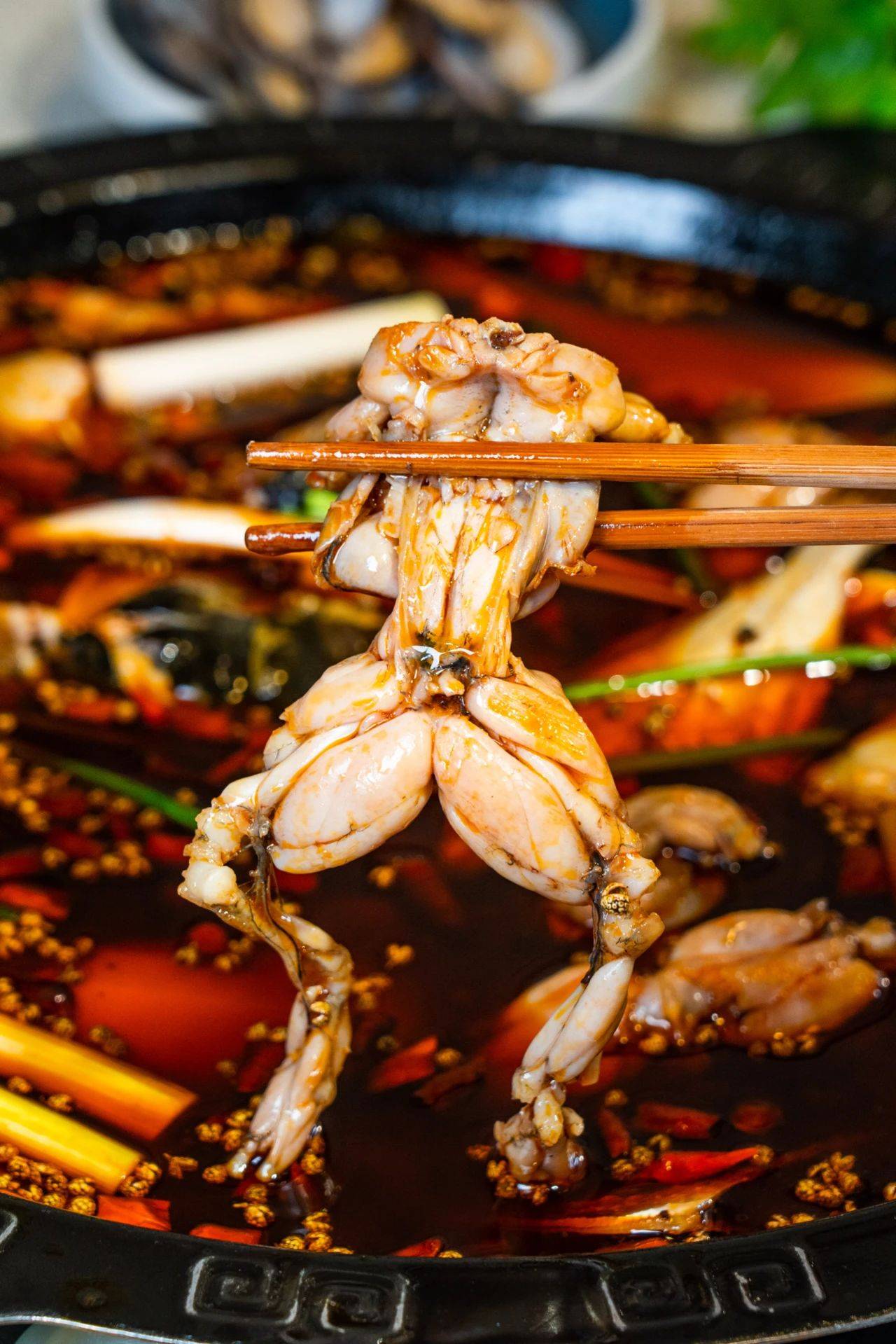 不是吧阿sir重庆美蛙鱼头的扛把子居然来解放碑了