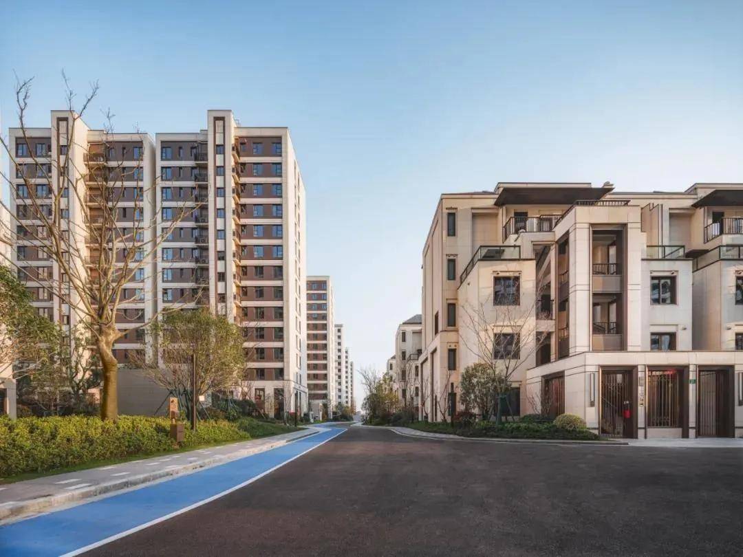 公元2040二期约103136㎡叠墅附一房一价表