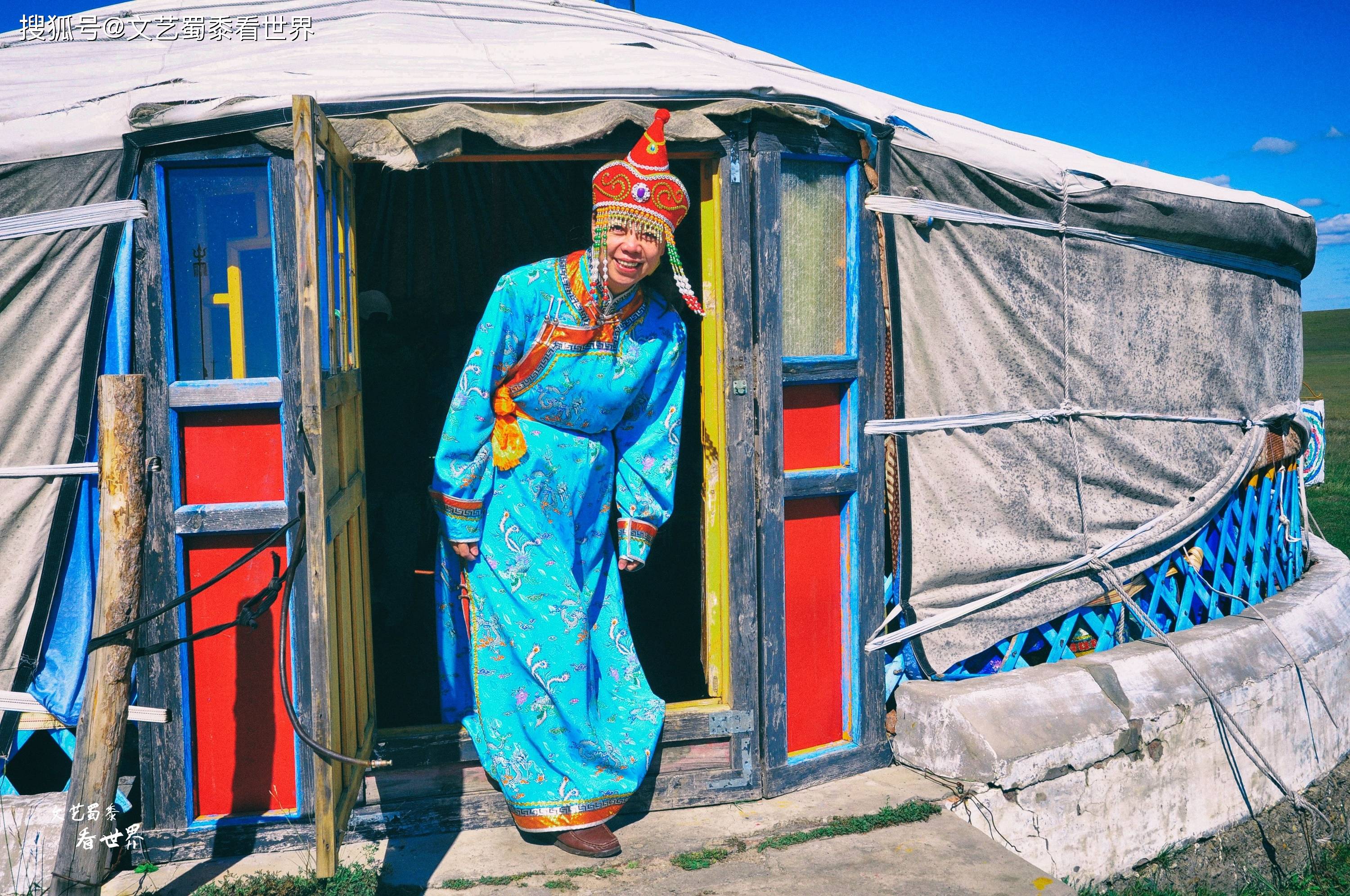 原创蒙族服装那么漂亮这一次去呼伦贝尔最大的惊喜是穿上了民族服装
