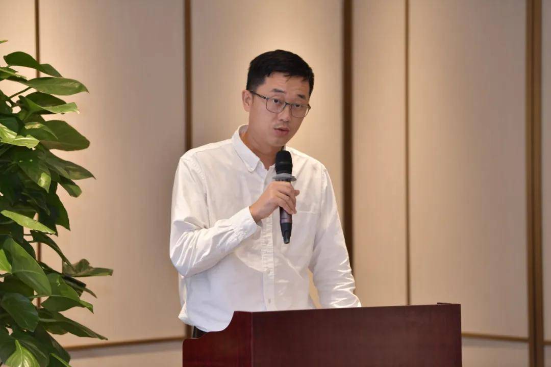 发布会上,琼海市副市长李熙围绕海南自由贸易港政策,依托美丽乡村建设