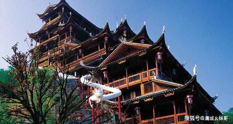 九天洞景区国家4a级旅游区,位于湖南省张家界市永定区与桑植县结合部