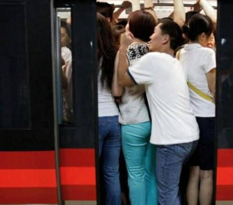 日本女生表示:在日本,我们女生都不敢做地铁