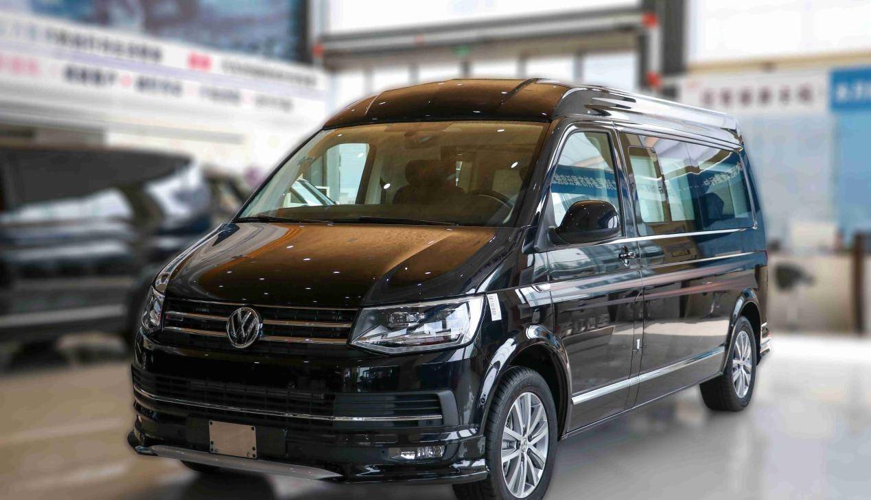 2.0t  全时四轮驱动,超豪华的面包车内饰,这款大众t6确实低调