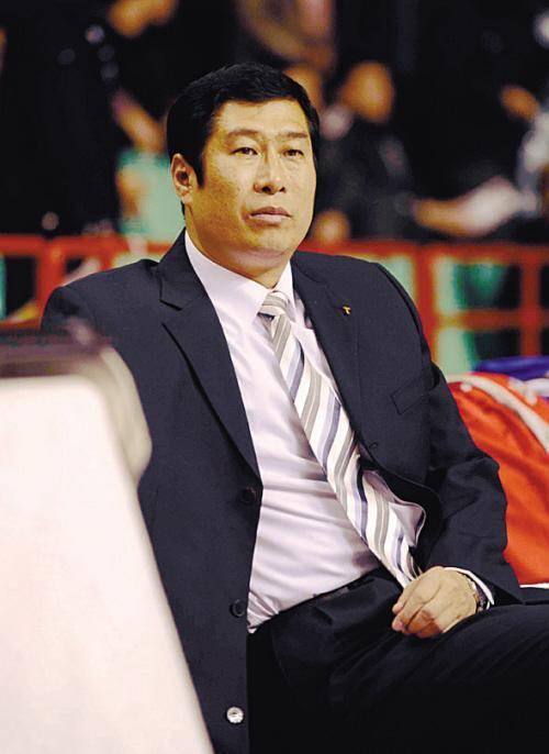 原创李戈完全可以担任辽宁男篮救火教练被很多媒体以及球迷看好