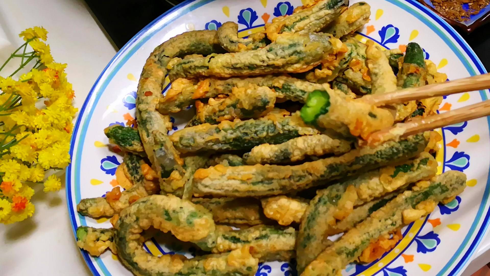 秋天,遇到此菜别手软,平时有钱买不到,维c含量高,炸着吃特香_小黄瓜