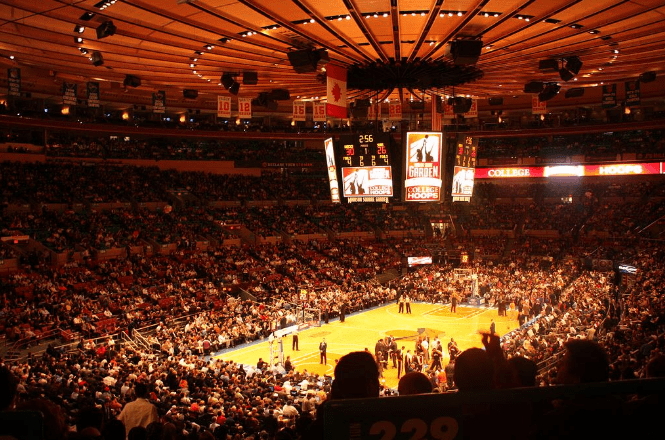 nba球馆的豪华不敢想象,纽约翻新3次,最后一次11亿_场馆