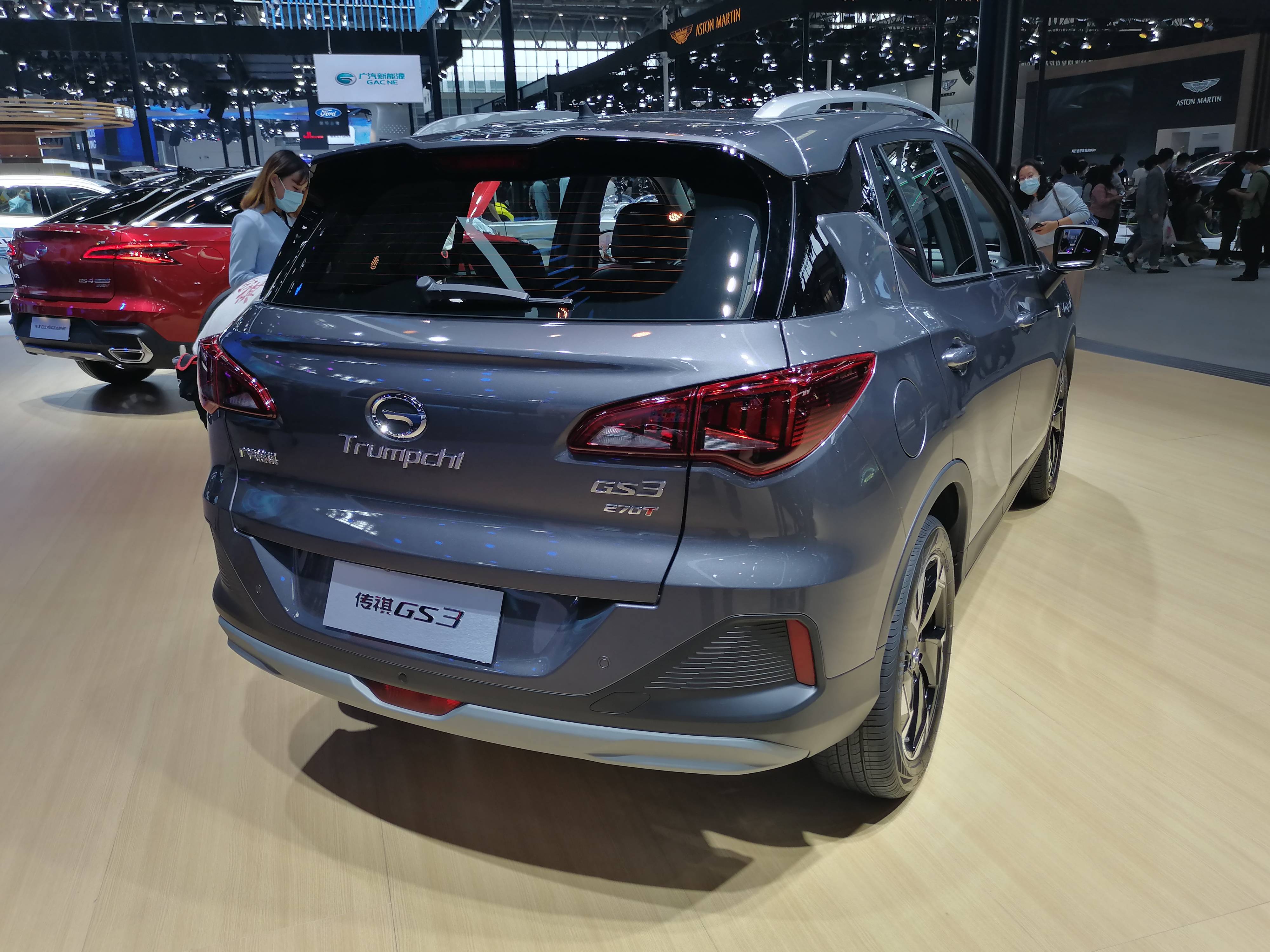 传祺gs3北京车展实拍新增15t四缸发动机将于10月1日上市