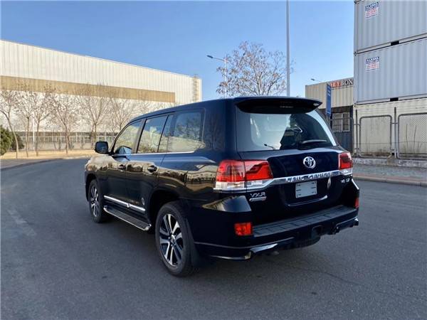 丰田酷路泽5700爆促现车售中东版v8越野车