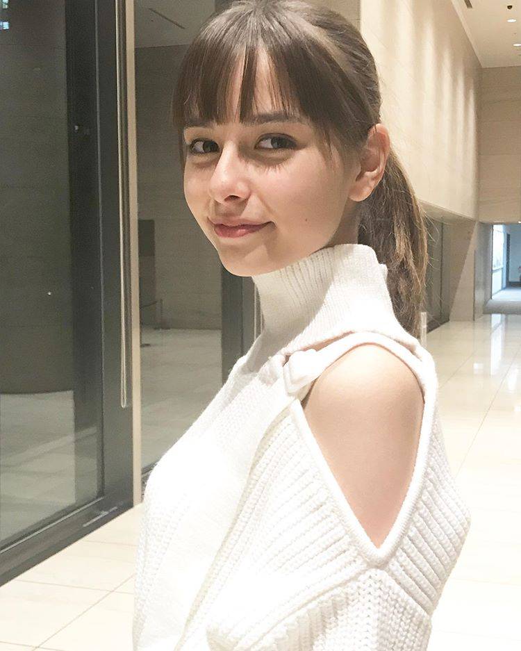 16岁德日混血樱花妹狙击宅男心!p都不敢p成她这样