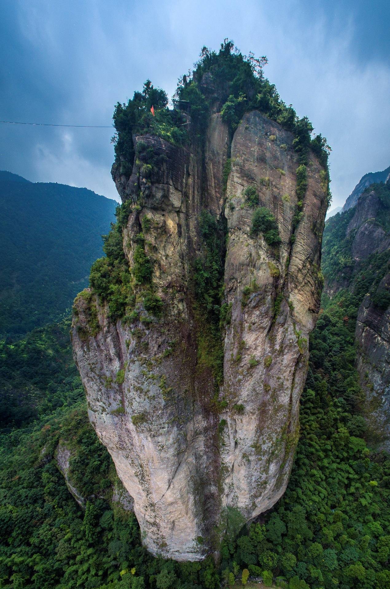 十一新体验丨视觉黑科技的奇妙之旅720度全景沉浸式飞越雁荡山