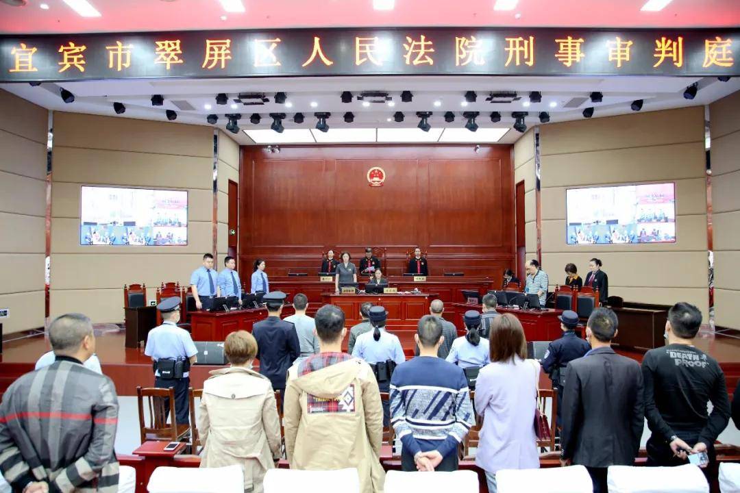 在多个小区麻将馆开赌场,非法牟利!_彭杰