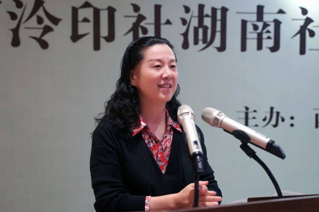 西泠印社社员敖普安,陈松长,罗光磊,张建明,吴贤军,陈华,李莹波接收