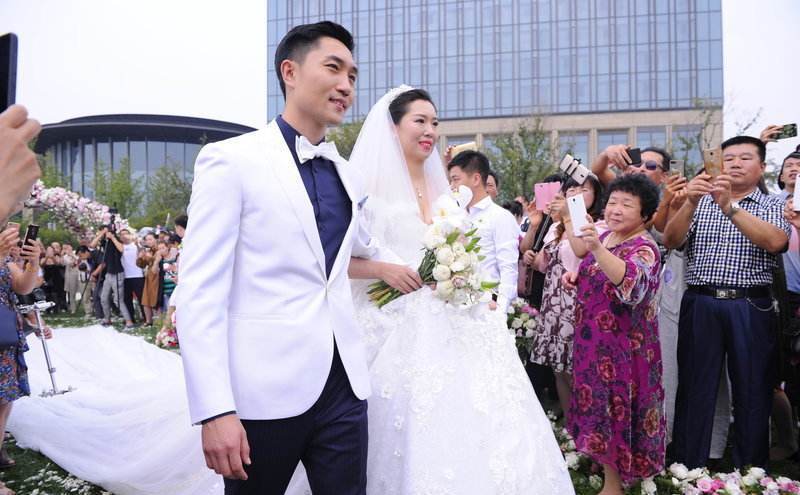 李晓霞结婚照图片
