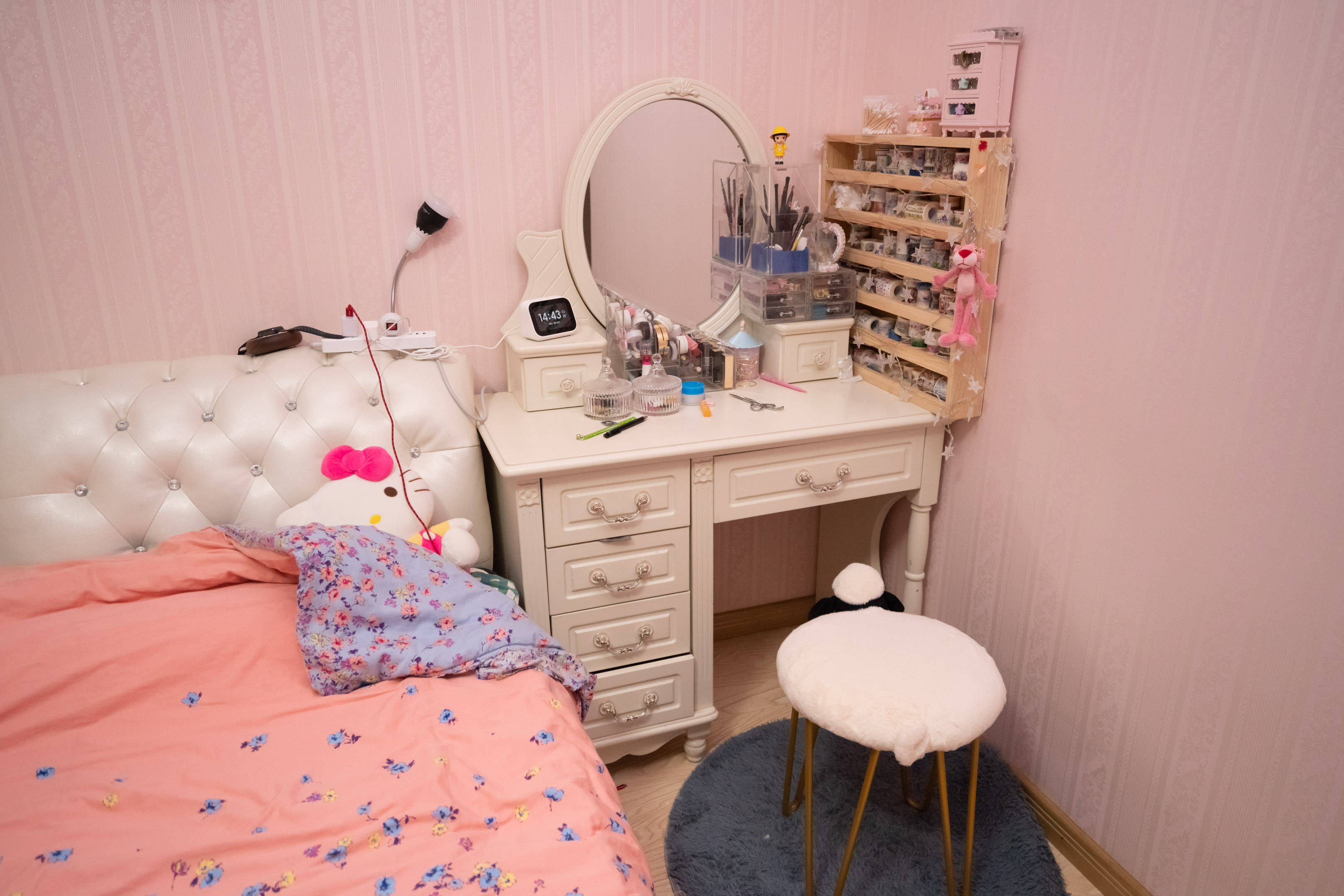 扔掉田园梳妆台打造成写手账藏汉服做美妆的少女风工作台