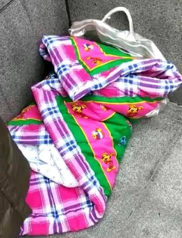 父母与失散25年女儿相见引热议因性别被遗弃非个例而是时代沉痛印记