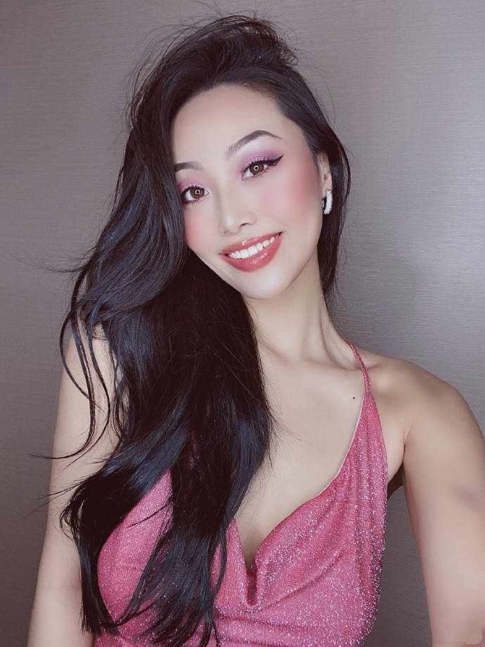 179的山东大妞身段曼妙,自带欧美范儿,美不美你说了算