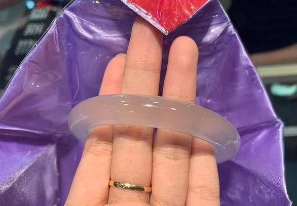 這10種＂玉＂再便宜也不能買，不僅身體越戴越差，好運也戴沒了！(值得收藏)