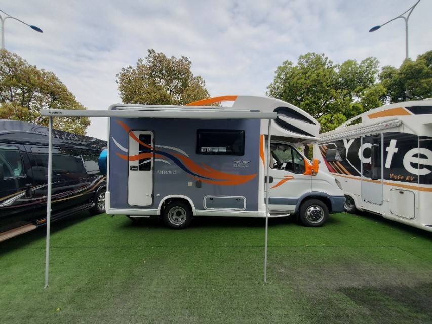 旌航20款侧拓后上门c型房车苏州现车