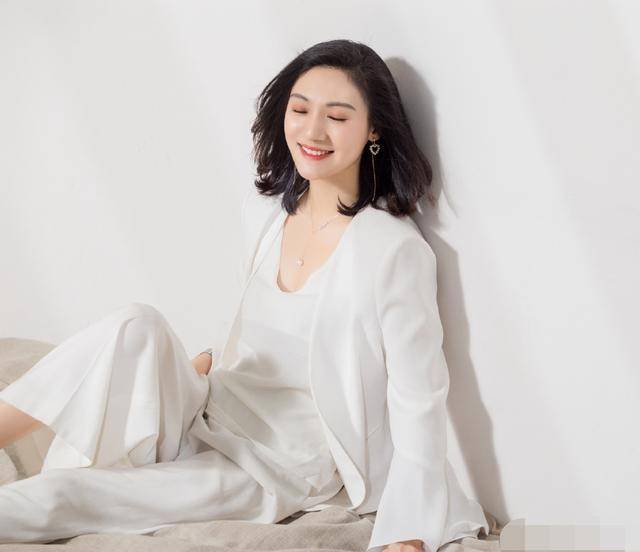 湖南花旦梁艺5分钟内全身瘫痪今41岁坐轮椅征婚不将就