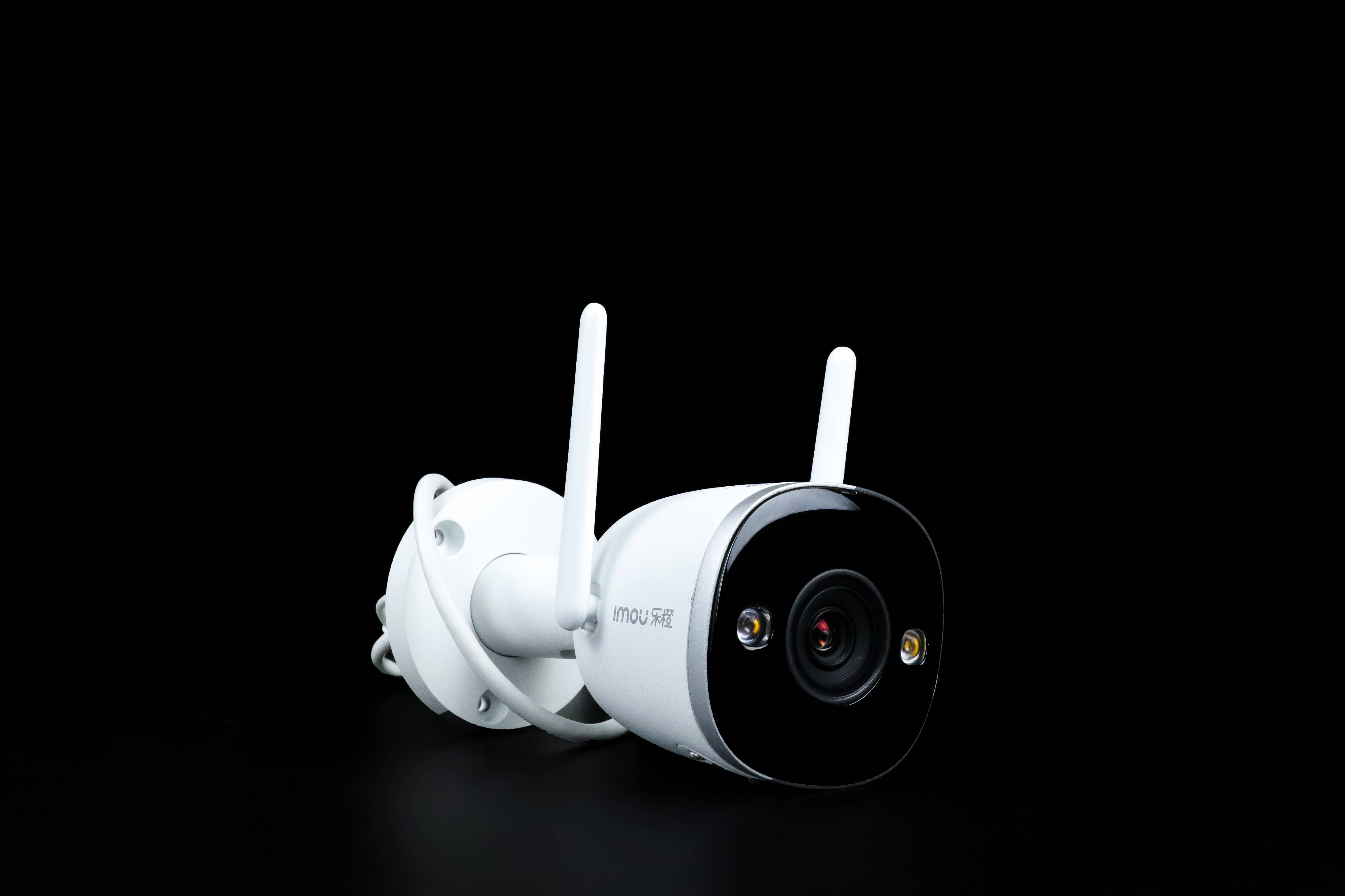 乐橙k36f摄像机全彩大光圈尽显夜间光彩