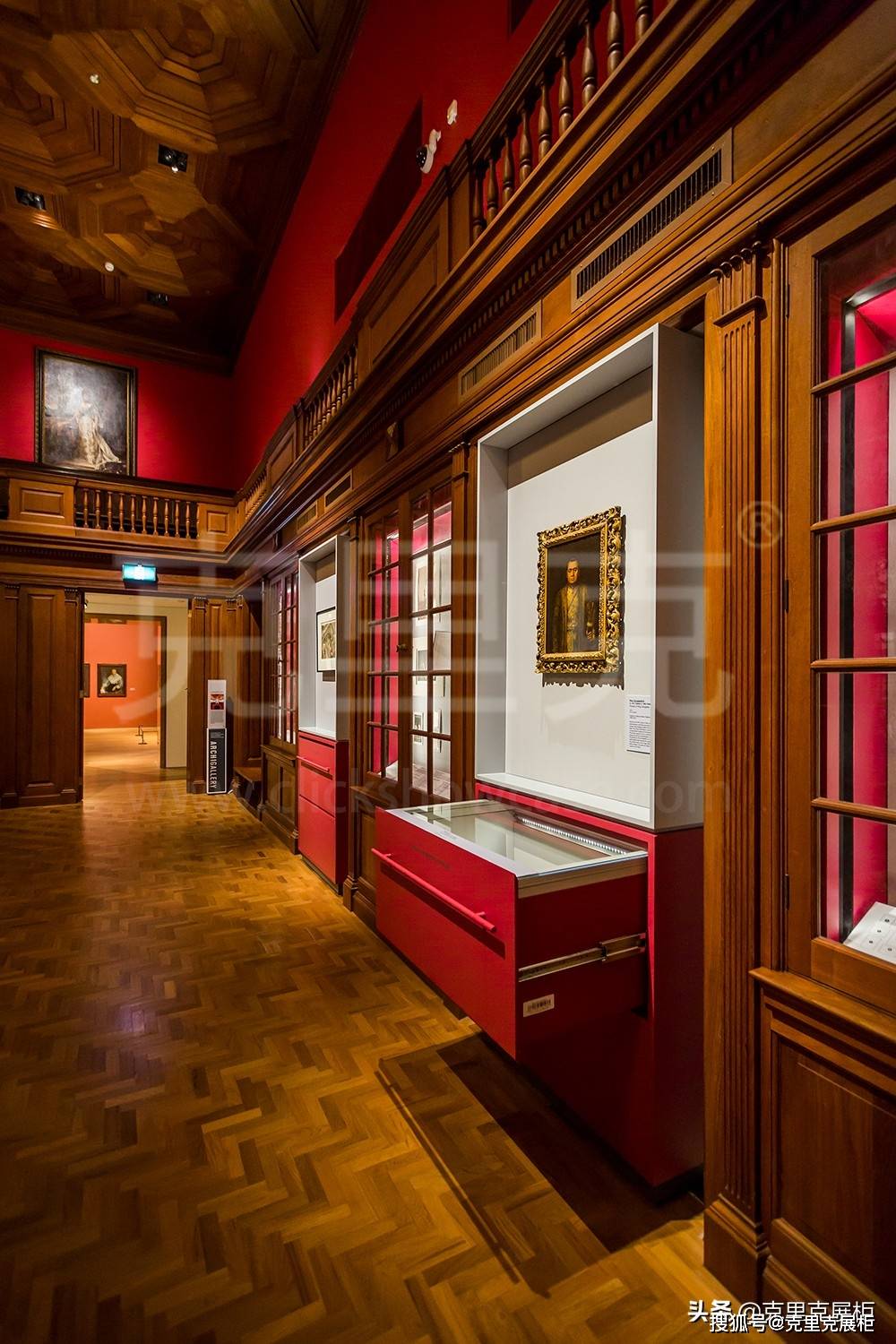 克里克为新加坡最大的博物馆创新性地使用了多项全新展柜样式