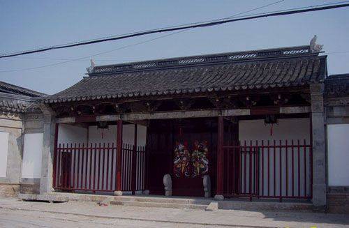 如不幸身故,因为没有雪房,尸体容易腐烂发臭,于是先行入殓再暂厝义庄