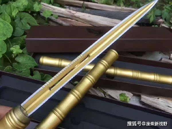 三棱刺造成的伤口无法缝合?连轻型防弹衣都能刺破,威力可想而知