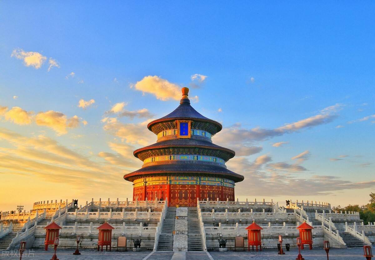 成功学习资料大全 原创· 10-13 13:44 订阅 天坛,在北京市南部,冻乔