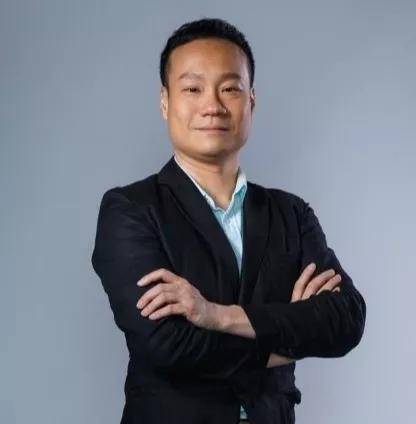 潮创人物周哲从工科男到真天使的无缝切换