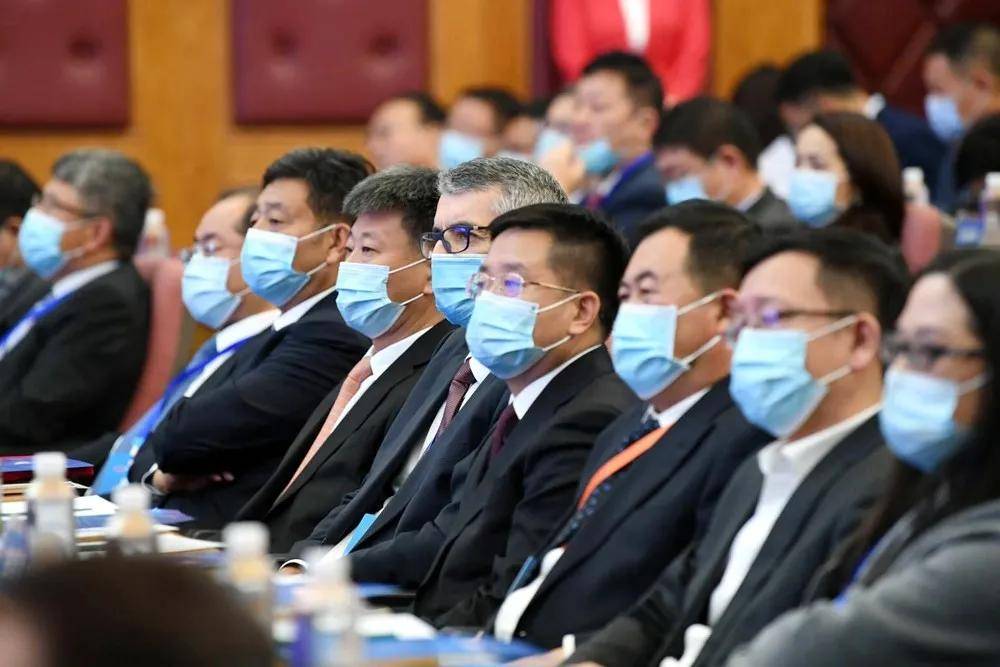 12日,2020中德汽车大会拉开帷幕,举行长春市情推介暨一汽产品战略