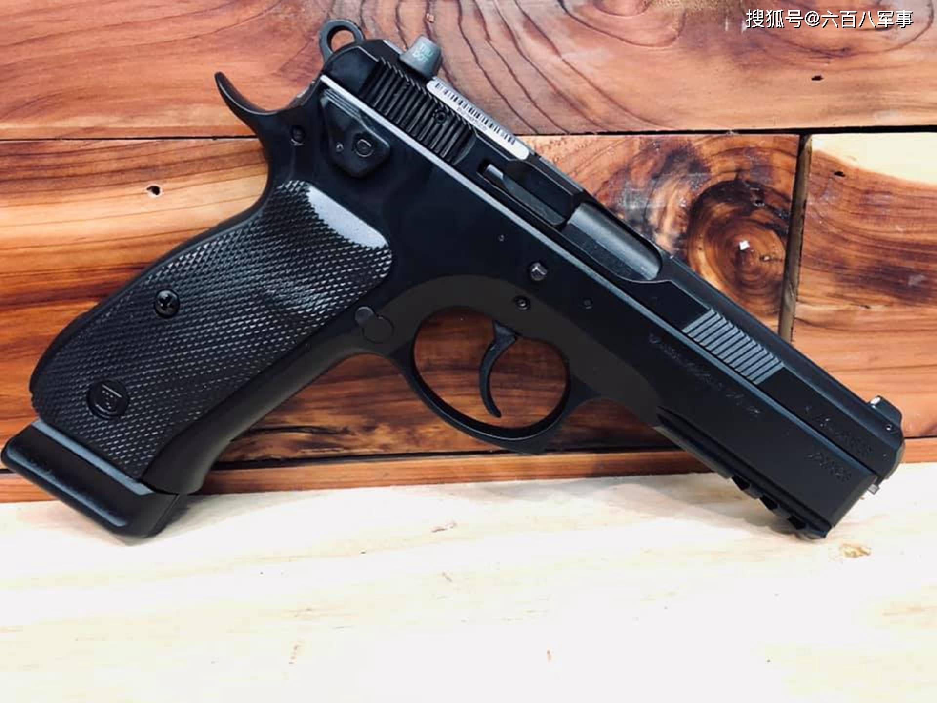 轻武器欣赏系列,本次上场的这些手枪,有你认识的吗_手机搜狐网