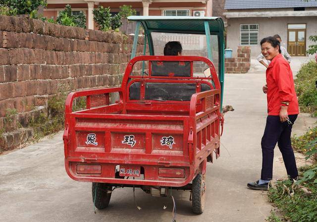 我在弋阳当村长(3):村里最后的光棍汉,因心善捡一个漂亮媳妇_老周