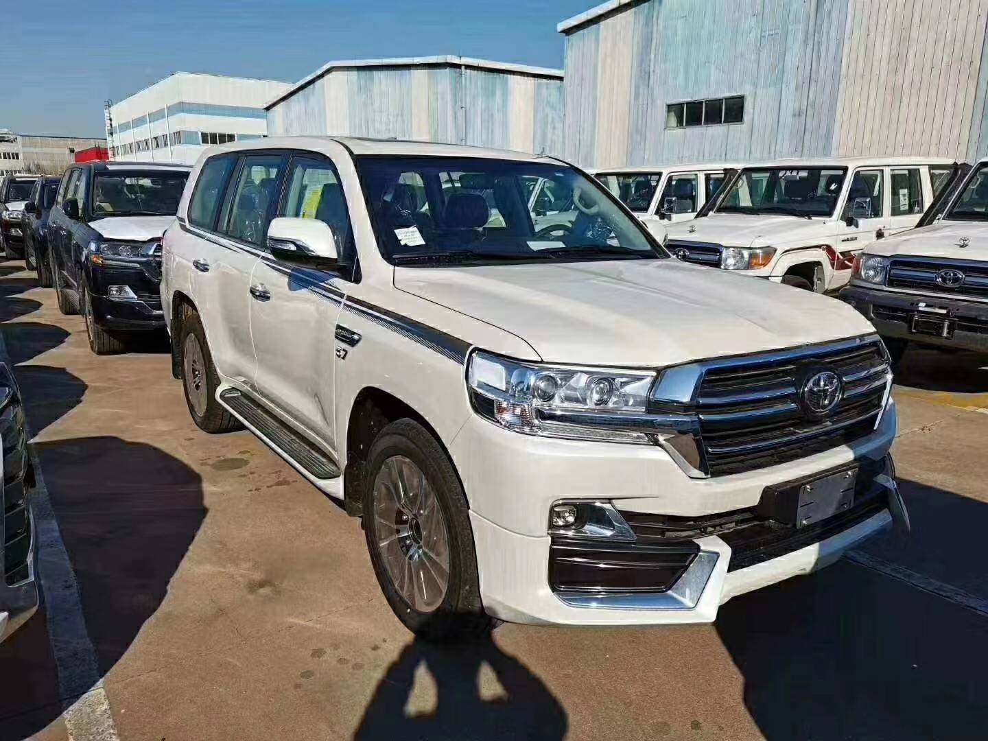 20款兰德酷路泽5700中东版v8越野回馈价格