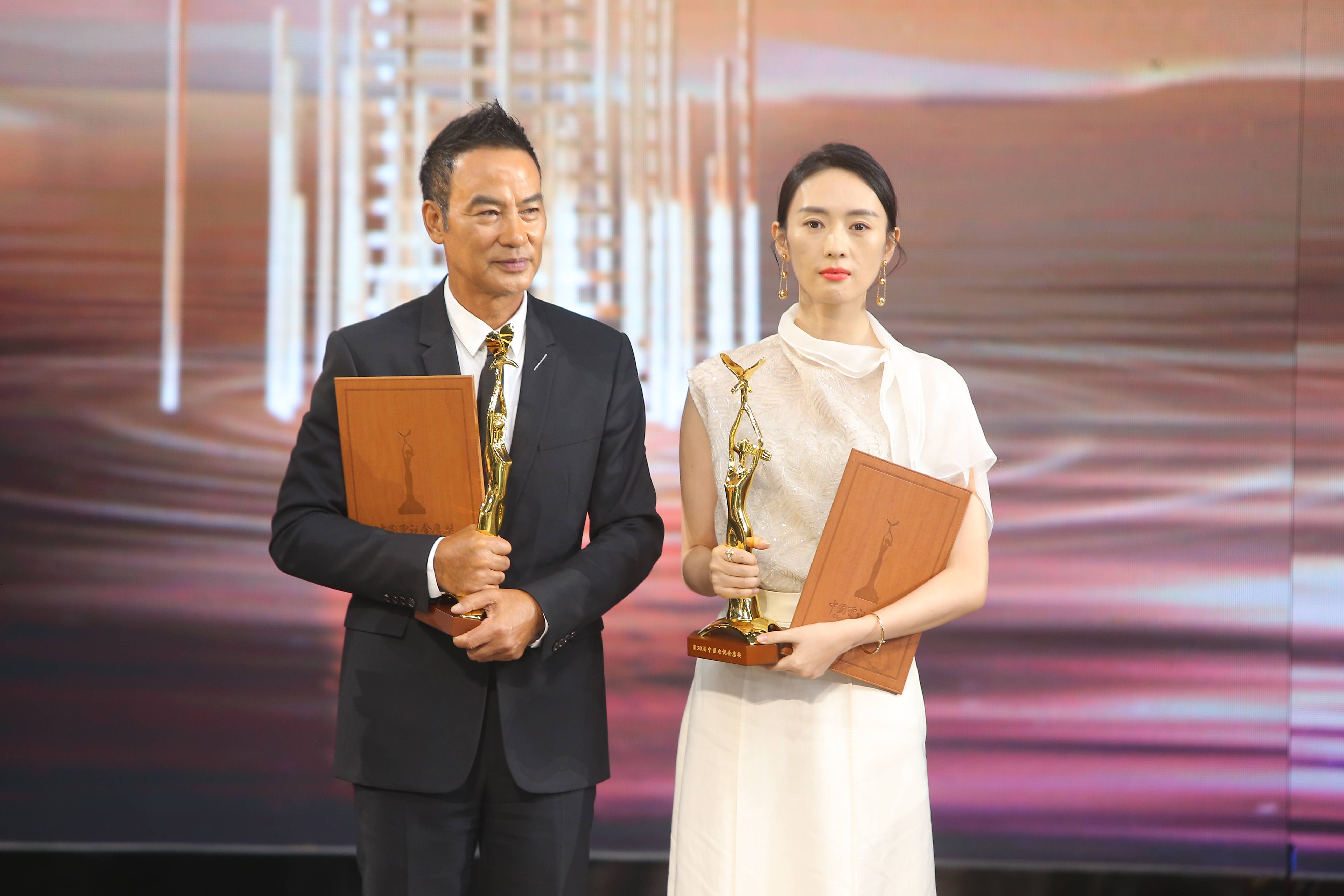 2020年金鹰奖综述流量的归流量实力的实力