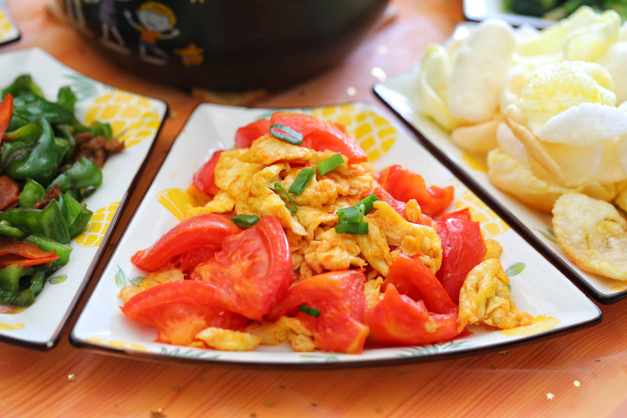 原创一个人的午餐八菜一汤虽不油腻但也挺丰盛朋友圈太过分了