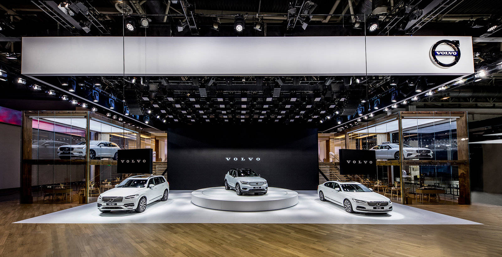 e汽车|沃尔沃xc40 recharge带你随时"满电"启程