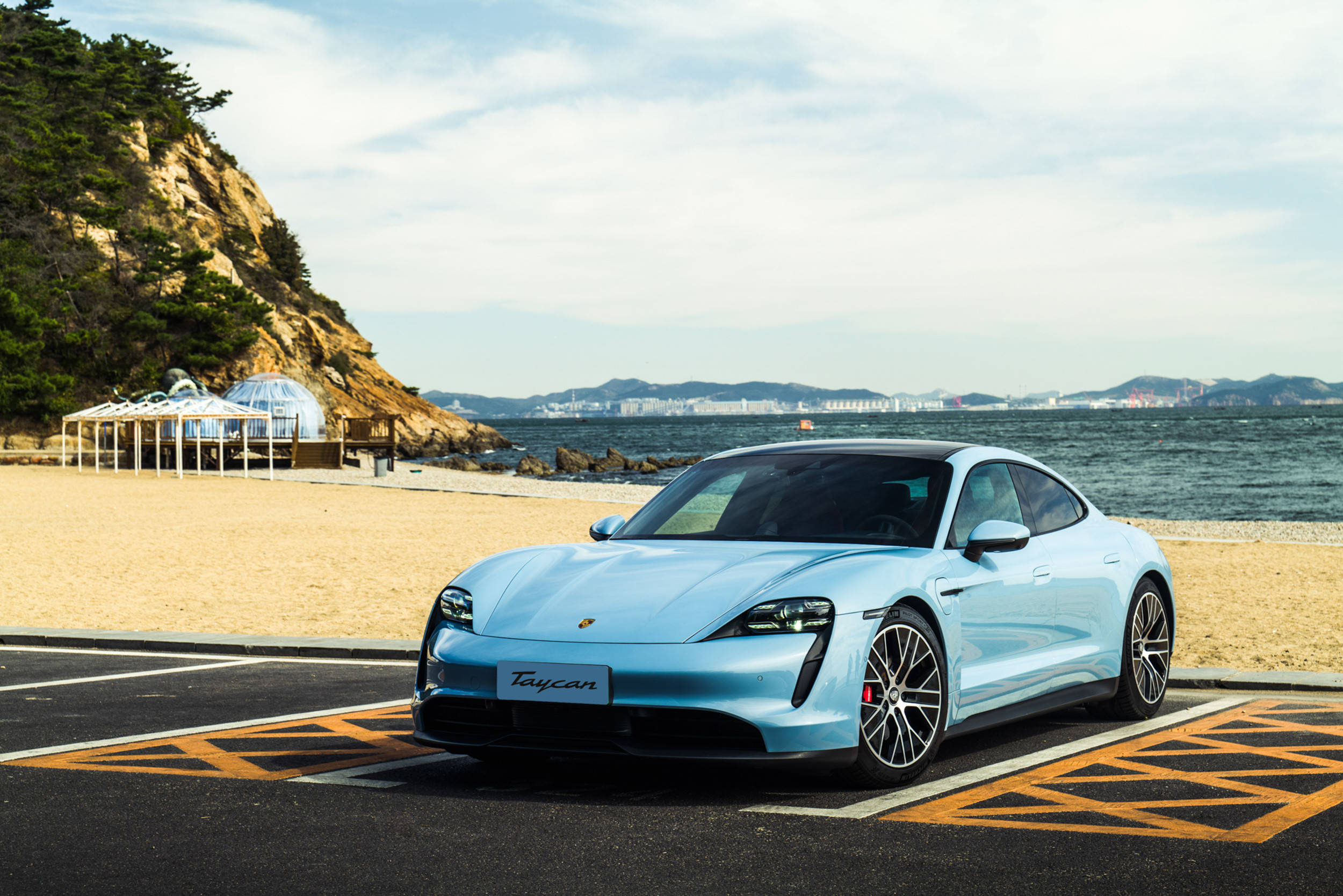 【菲常体验】专治顽固不化 试驾保时捷taycan 4s_电池组