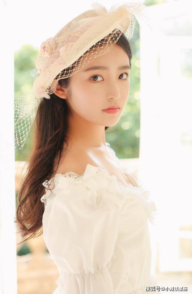 天生美貌的星座女知性优雅魅力十足颜值爆表