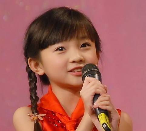 有问题,团队都要求采用假唱,要是自己狠一点心,小女孩也不会被网暴