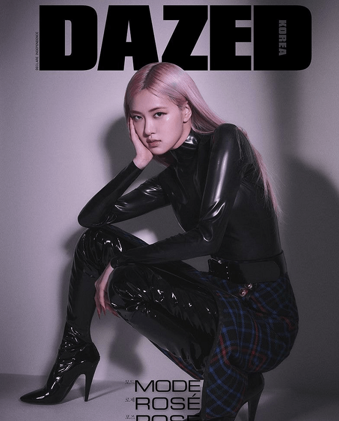 這是lisa早前為《dazed》韓國版拍攝的雜誌封面,妝容和造型都很大膽