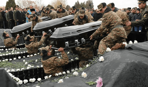 停火仅维持4分钟 亚美尼亚多处战线失守 大批阵亡士兵填满战壕