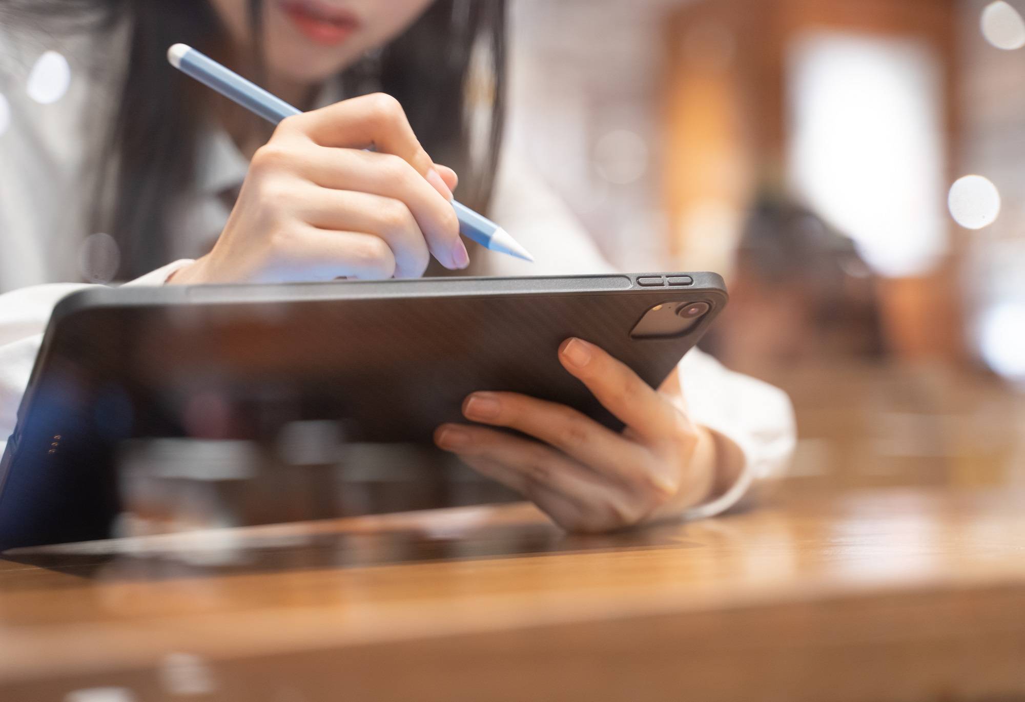 兼容妙控键盘,pitaka芳纶纤维保护壳使用体验_ipad