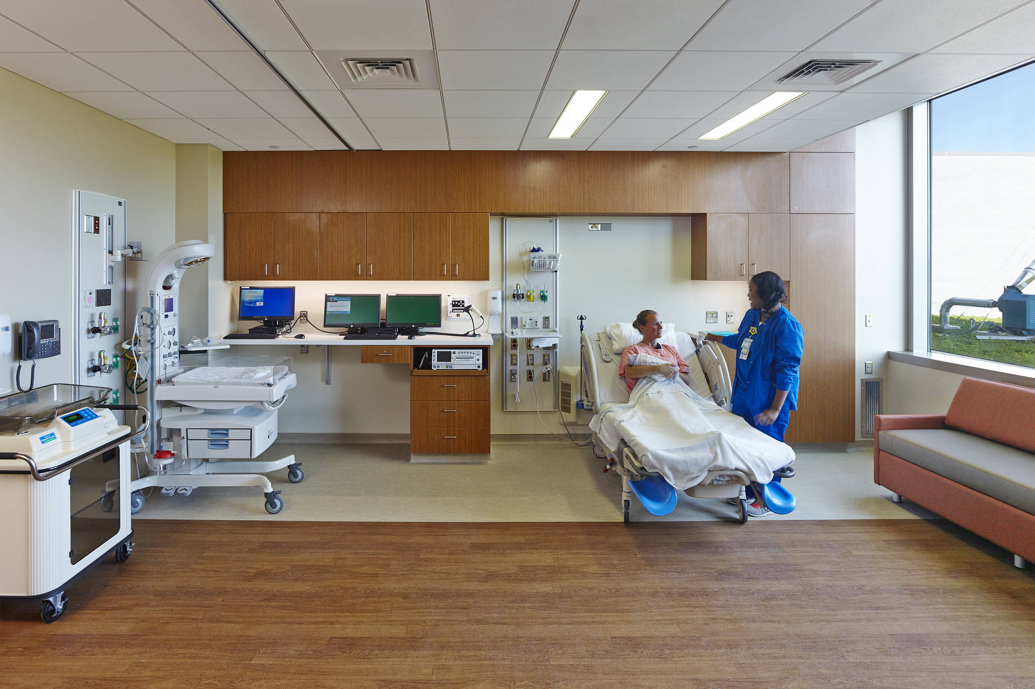 看病贵的美国费用昂贵高居全球第一医保减免都交不起