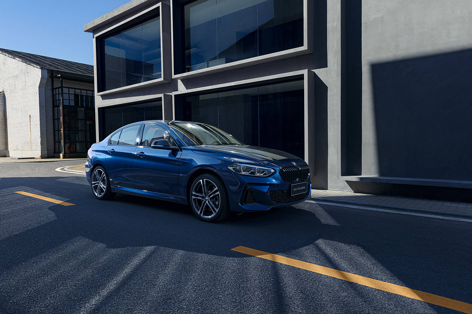 10月12日,宝马家族最年轻成员—bmw 1系运动轿车迎来惊喜升级.