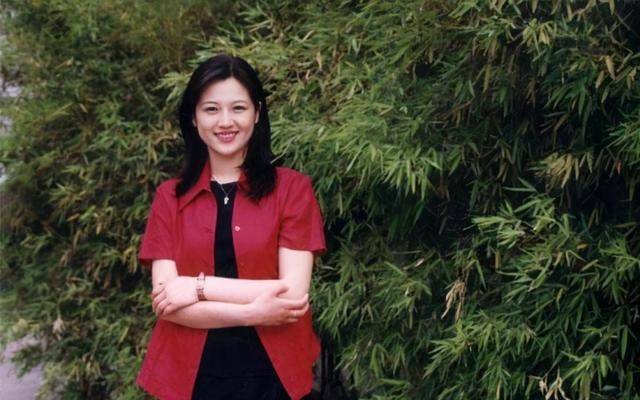 她曾是"电影频道一姐",消失以为是隐退,没想到是早已去世_王欢